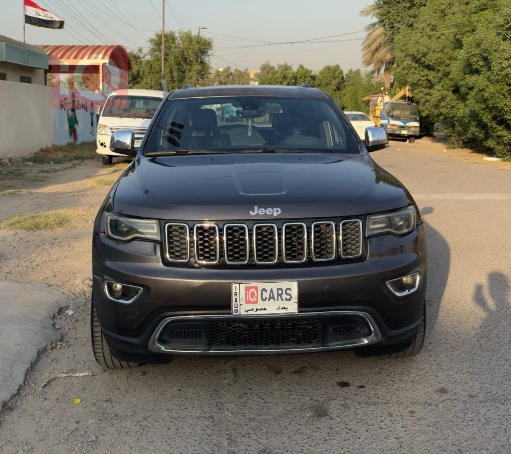 جیپ گراند شیرۆکی